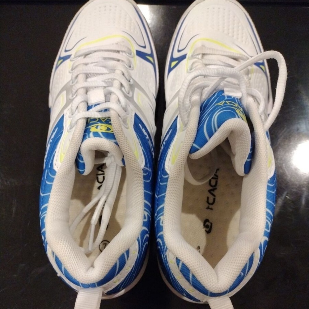 Pickleball shoes